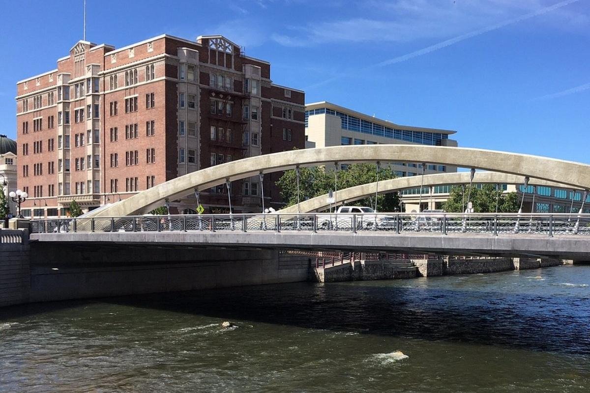 Riverwalk District