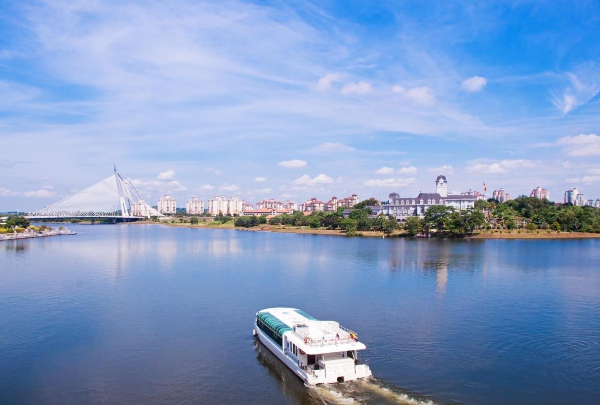 ( KL Taxi Tour ) Kuala Lumpur Shore Excursion - KL Taxi Service Port Klang Cruise Terminal To KL City Tour