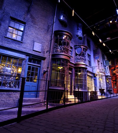 Warner Bros. Studio Tour London - The Making of Harry Potter