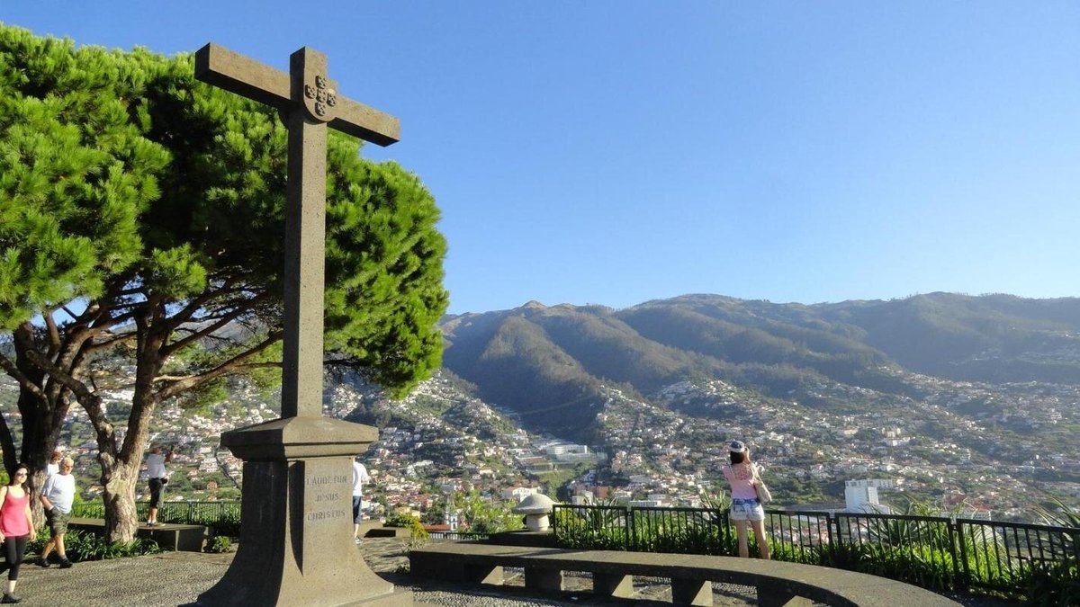 Pico dos Barcelos viewpoint