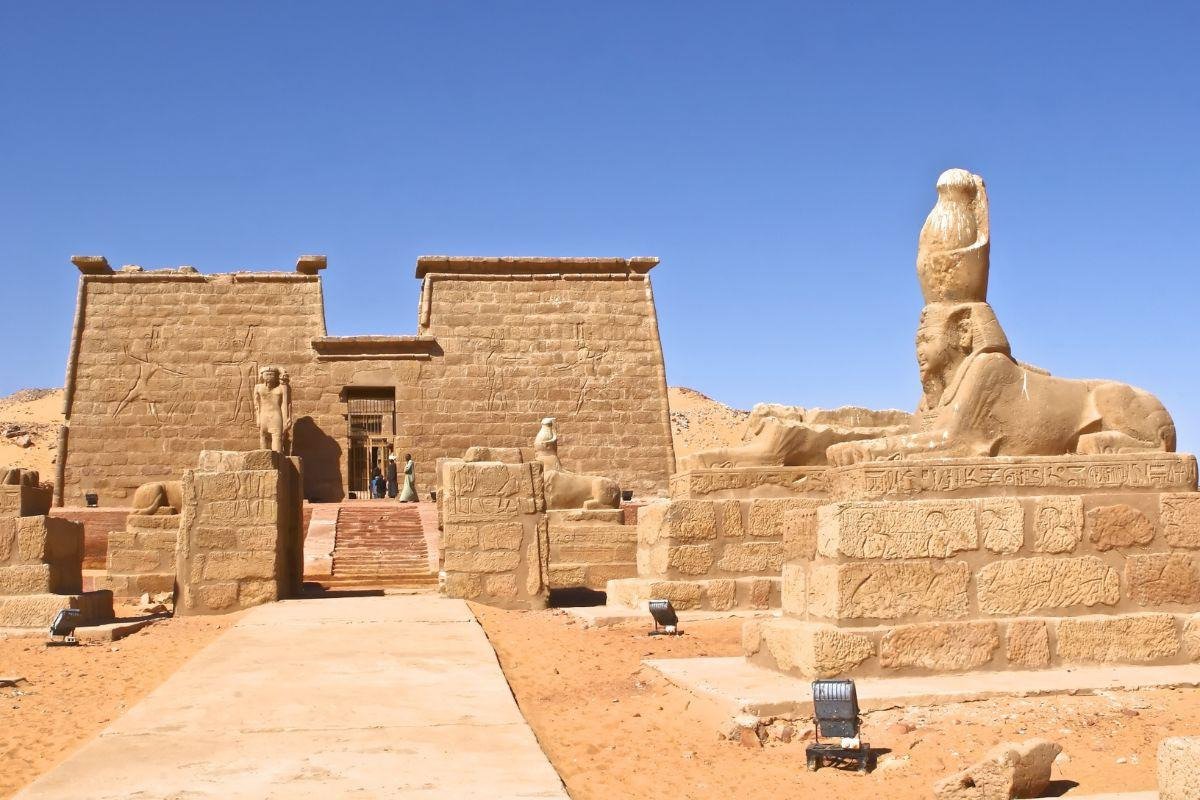 Wadi es-Sebua