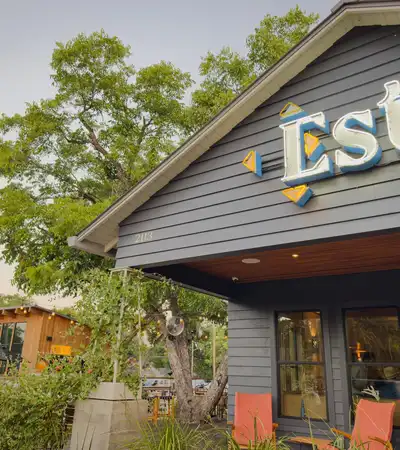 Este in Austin, Texas