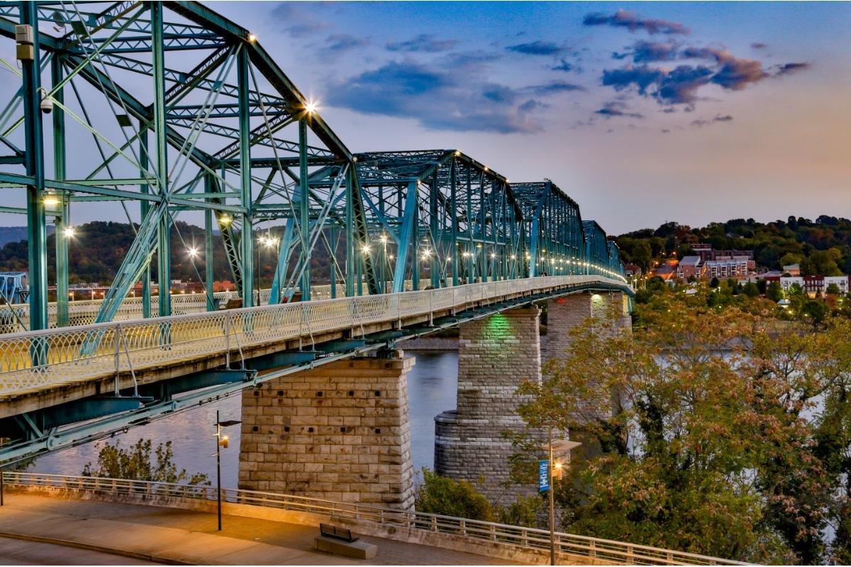 Walnut Street Bridge