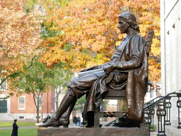 John Harvard Statue
