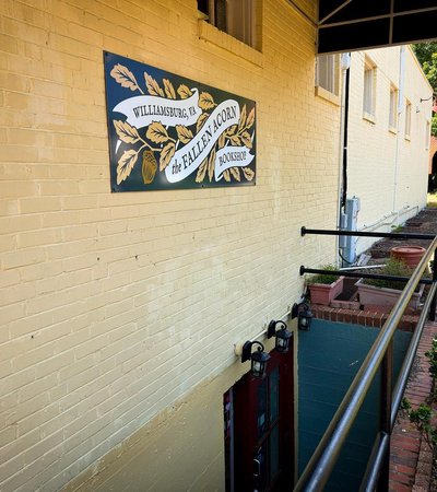 The Fallen Acorn Bookshop in Williamsburg, Virginia