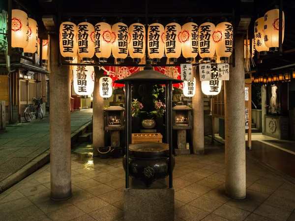 Hozenji Yokocho