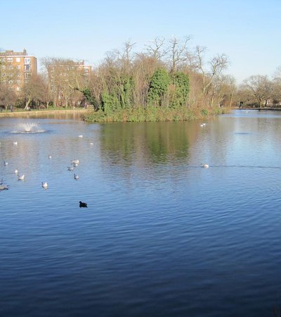 Clissold Park in London, England
