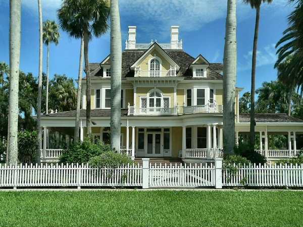 Burroughs Home & Gardens