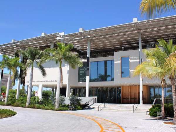 Pérez Art Museum Miami (PAMM)