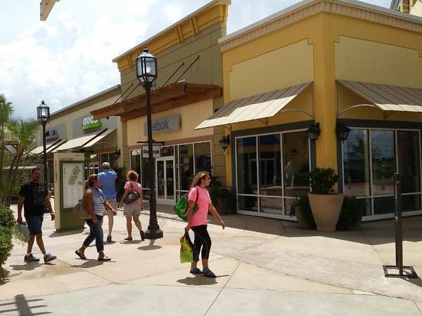 Tanger Outlets