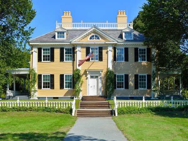 Longfellow House (Washington's Headquarters)