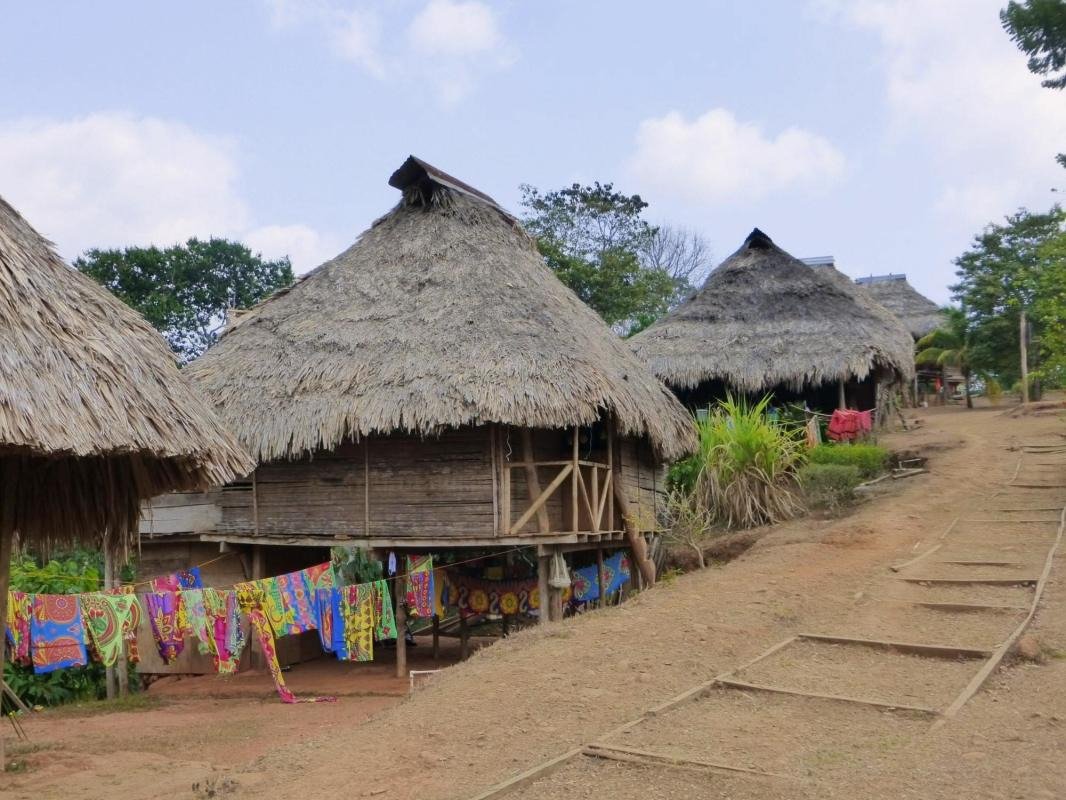 Embera Drua Villiage