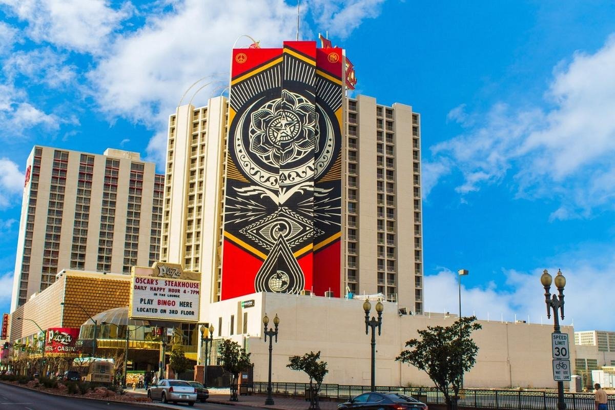 Plaza Hotel & Casino