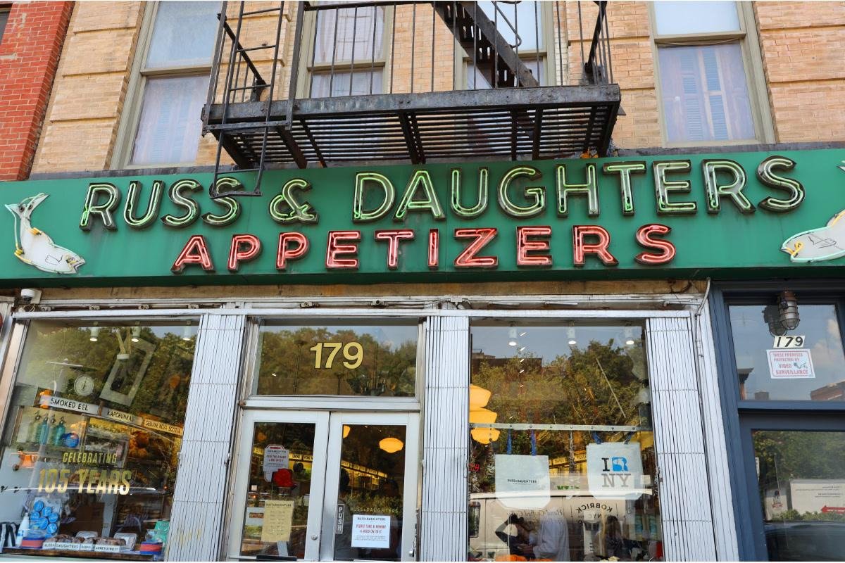 Russ & Daughters Cafe