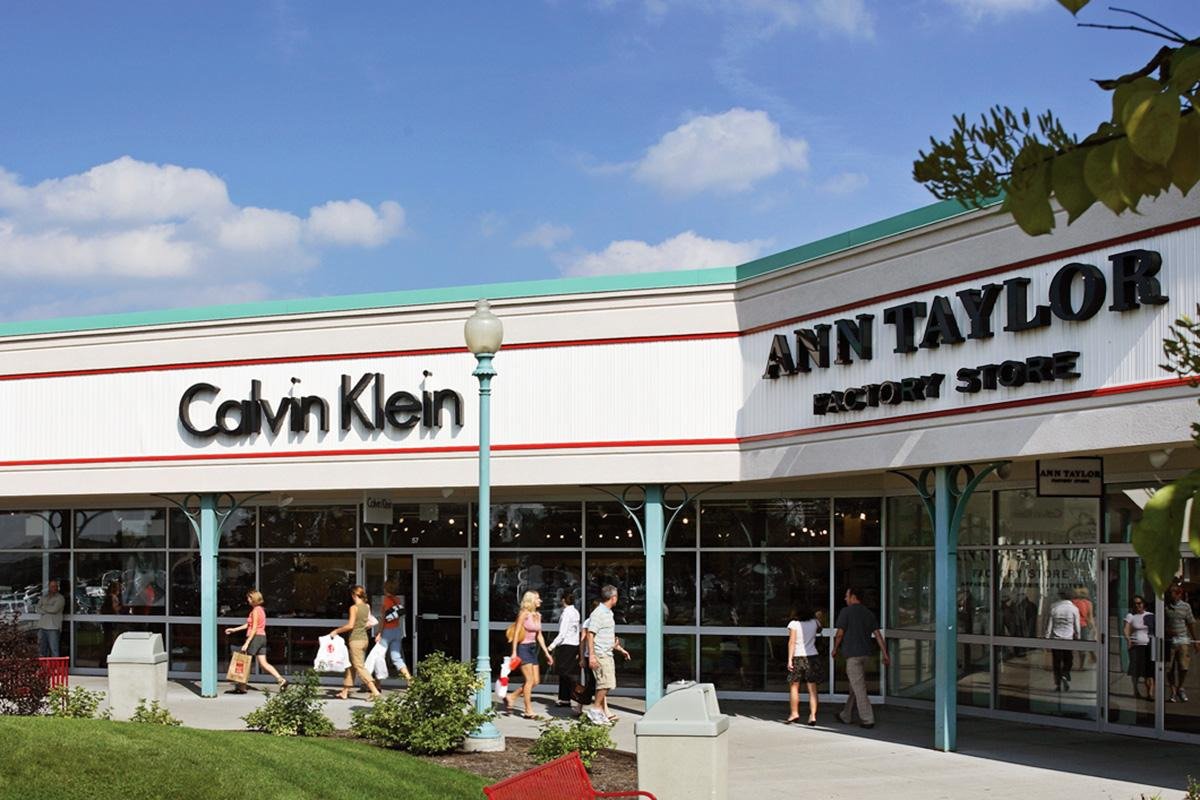 Finger Lakes Premium Outlets